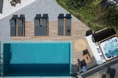 Argyrie Villas, Heated pool, Jacuzzi, Playground