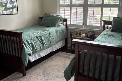 Image de Spacious 4-Bed, 3-Bath Home Walking Distance from Augusta National Golf Course.