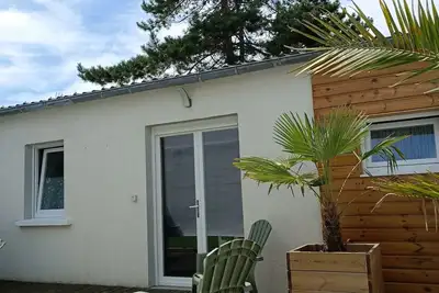 Image de Vacances à la mer, l'idéal le tout à pied des commerces et de la plage