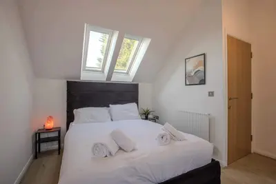 Image de Modern 2-Bed House In Swinton - Private Parking