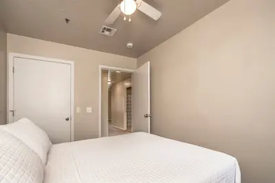 Image de Stylish 2 Bed - Gated - Reserved Parking