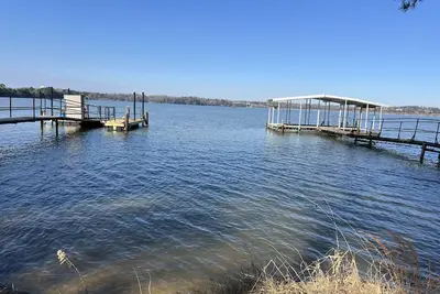 Image de Lake Eufaula Fishing Escape-Cozy Rv Cottage. Relax poolside; beautiful sunsets.