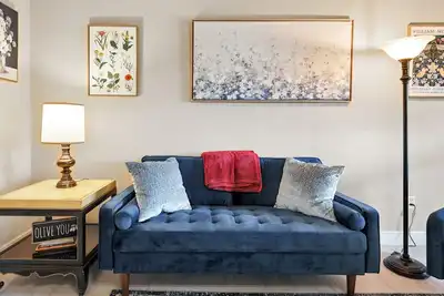 Image de Cozy Brick Home | Patio & Grill | Worker-Friendly