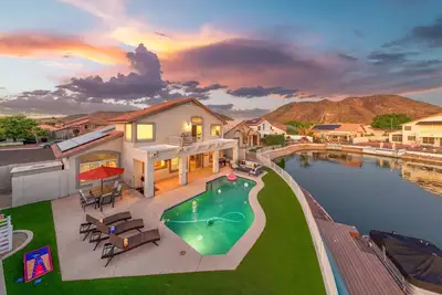 Image de Peaceful Waterfront Retreat w/ Pontoon Boat & Htd Pool option/ 4br/3ba