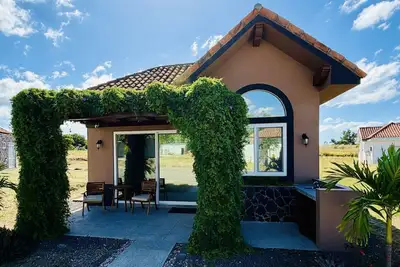 Image de 2br Modern Solar Tiny Home Near the Beach by Veritas Pacifica • T16