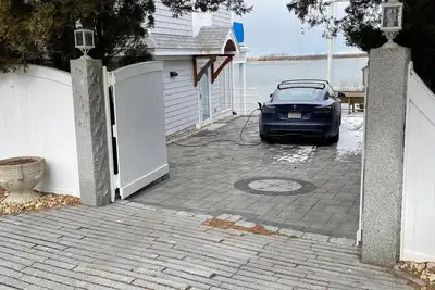 Image de Beachfront Private 3Bdr/3 Bath Home with Sandy Beach on Great Neck in Ipswich Ma