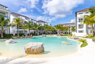 Image de Elegant 1-Bd Luxury Escape in Paradise in Estrella