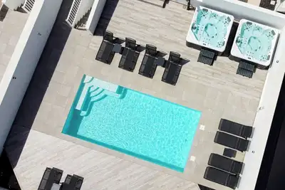 Image de Luxury, High-Standard Villa with Hot Tubs, Air Con & Pool - Sleeps 12