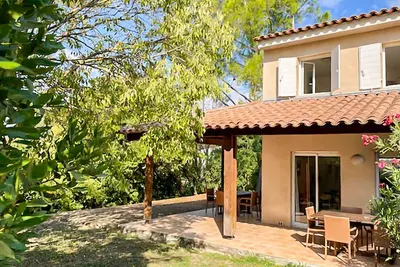 Image de Belle maison à Montauroux avec piscine extérieure