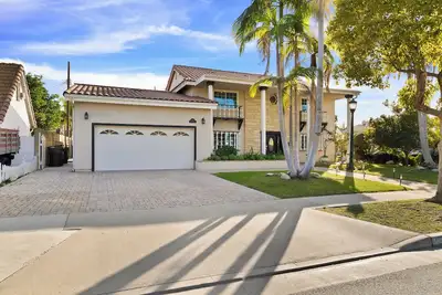 Image de Beautiful Spacious 5-bedroom Home for Family Close to Disneyland/Knott's Berry