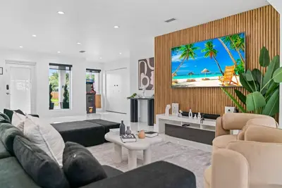 Image de Casa Bellavista: Huge Pool Oasis, 10m to the Beach