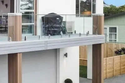 Image de Hillside Haven - House & Unit • 16+ guests • Spa