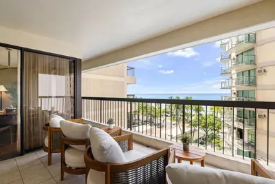 Image de Waikiki Oceanview Luxe Retreat 2bd, Free Parking