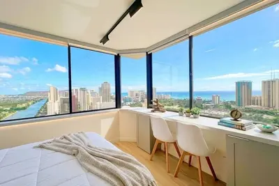 Image de 37th Floor Corner Unit with Stunning Ocean & Diamond Head Views – Waikiki