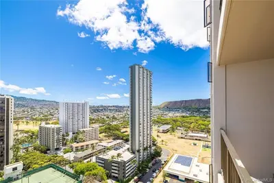 Image de Mountain Oasis - Waikiki 27f Suite Free Parking