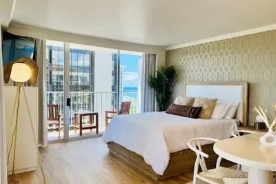 Image de Waikiki Gem: Corner Unit with Ocean View 1 Parking