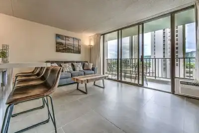 Image de Wb8 A Block Away to Waikiki Beach - 1 Bd/Free Parking