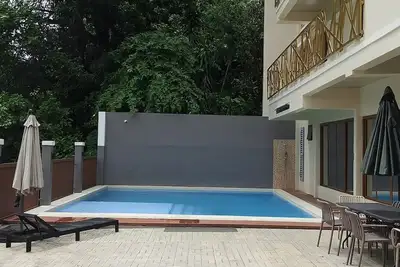 Image de Brand New Villa w/ Pool & Majestic Mountain Views