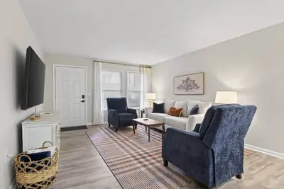 Image de Charming 2br/2ba Condo - Steps from Auburn Campus