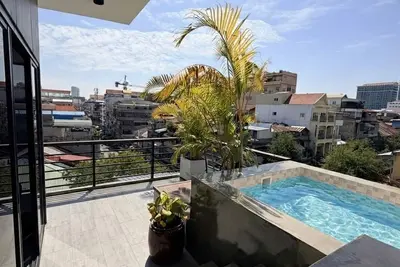 Luxury Riverside Duplex with Private Pool