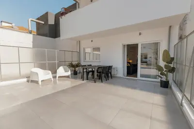 Image de Cozy Bonfim 2 with Terrace by Hosty