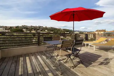 Image de T2 classé 4* dans résidence avec piscine