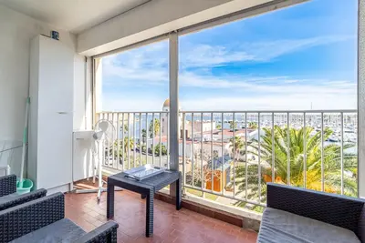 Image de Appartement 'Vue Mer' avec vue sur la mer et climatisation