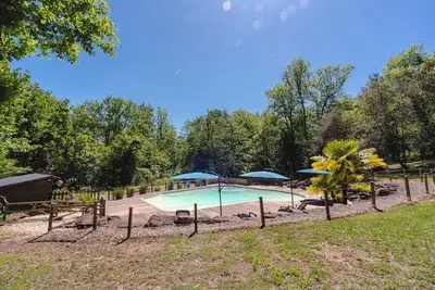 Image de chalets à 5mn Sarlat-la-caneda.