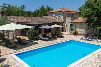 Image de Villa Karim with private pool and Bbq near Poreč for 6+2 people. Pet friendly.