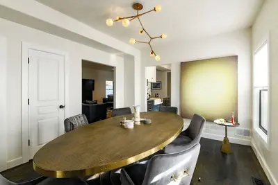 Image de Enjoyable 4-bedroom modern farmhouse in adorable Jackson neighborhood