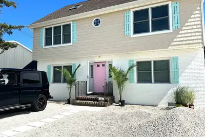 Image de Kai’s Lava Haven • Bright 6br • Walk to Beach