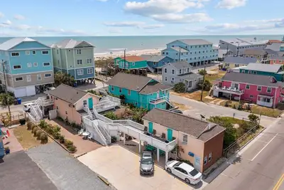 Image de Beachside Suites 4: Downtown and next to the Sea!