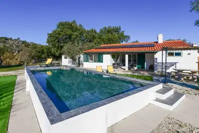 Image de Maison de campagne « Marvão Quinta Da Bela Vista » avec vue montagne, Wi-Fi et climatisation