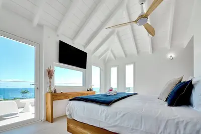 Villa MerSea –Suites d’Exception, Vue Mer & Piscine