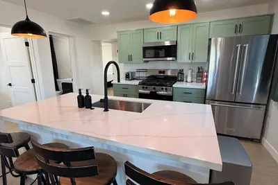 Image de Historic Mud Adobe Oasis w/Modern Chef‘s Kitchen