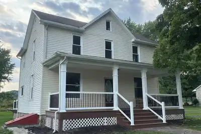 Image de Serene 4-bedroom house with Ac in charming Pleasantville