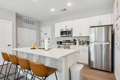 Image de Walkable Apt in Historic Olde Towne w/Parking