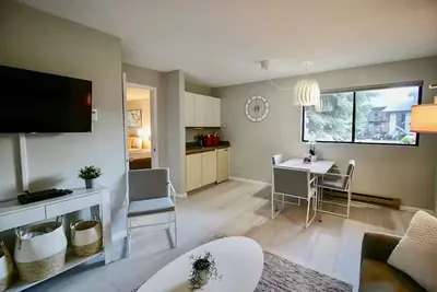 Image de Marina Cay Waterfront Condo w/ Hot Tub Access