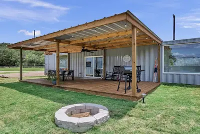 Image de The Boasis: Tiny Haus on Inks Lake