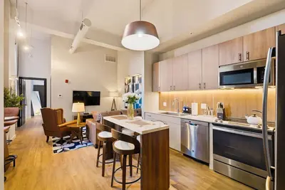 Image de The Echelon | 1br | Rooftop Pool + Pet Park + King