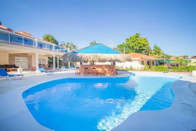 Image de 7br Villa next to Playa Chiquita Casino!