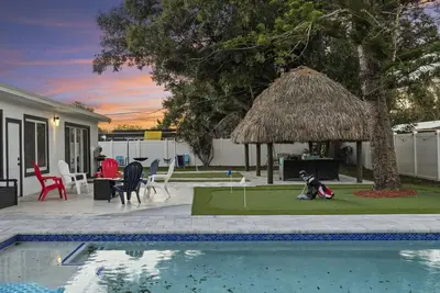 Image de The Bradenton Estate: Pool, Pickleball, Mini-Golf & Jacuzzi