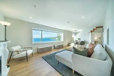 Image de Oriental Bay Waterfront- Entire 2 Level apartment