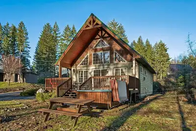 Image de Packwood Landing | Hot Tub, Wifi, Pet Friendly