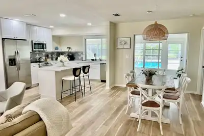 Image de Casa del Sol - A Family-Friendly 3br/2b Heated Pool Home - Near Ami, Img & More!