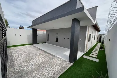 Image de Suite with gourmet area and Private Green Space