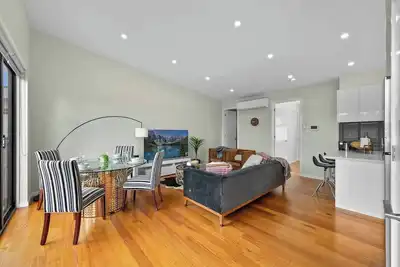 Image de Luxueuse maison de ville de 3 chambres dans la charmante ville de Maidstone, à 7 km du centre-ville