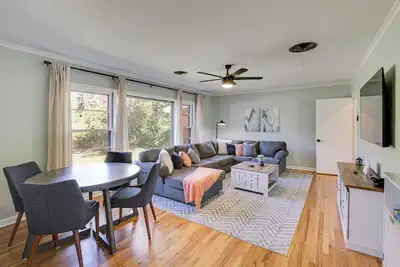 Image de 3 Mi to Rose Garden: 'Serenity Place' w/ Fire Pit!