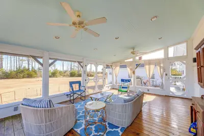 Image de Crystal Coast Family Retreat < 1 Mi to Boat Ramp!