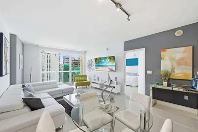 Image de Luxury Brickell Condo with Balcony and Ocean Views